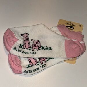 For Bare Feet- pigs, white/pink Socks 9-11 size